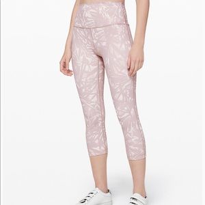 Lulu Lemon wonder under crop (high rise) 21”